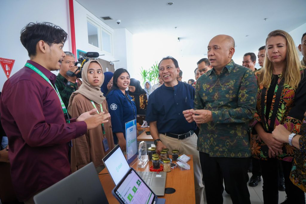 UKM-1024x683.jpg