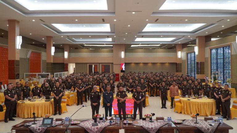 afbff4c2-c8be-4118-8556-6ad79db83825