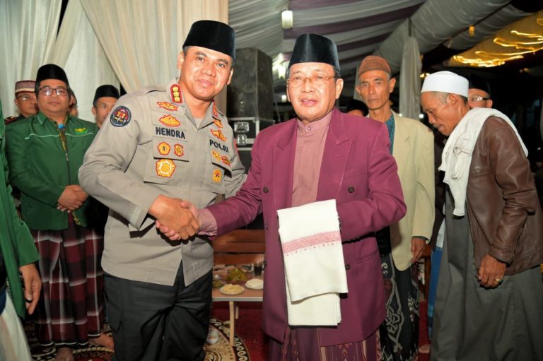 16840b69-0f2d-4f7d-919b-9dfa5d563a8c