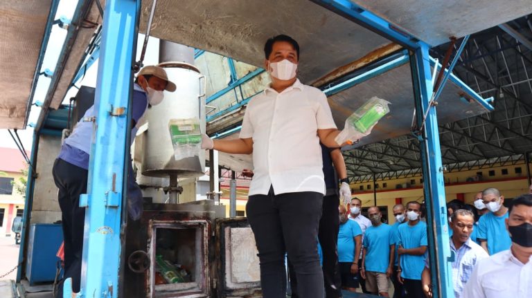 c66f5e0b-80bf-42e1-8258-974e7e58e371