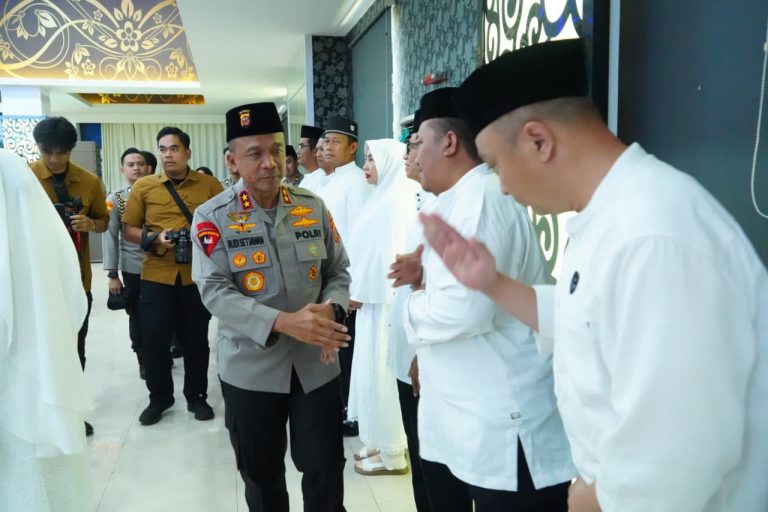 8eb26f8e-ea3d-4d88-b93d-e82015bb39c9