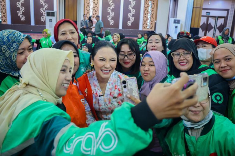 c1cb433f-aaac-4b3d-be8b-c4dd801150a1