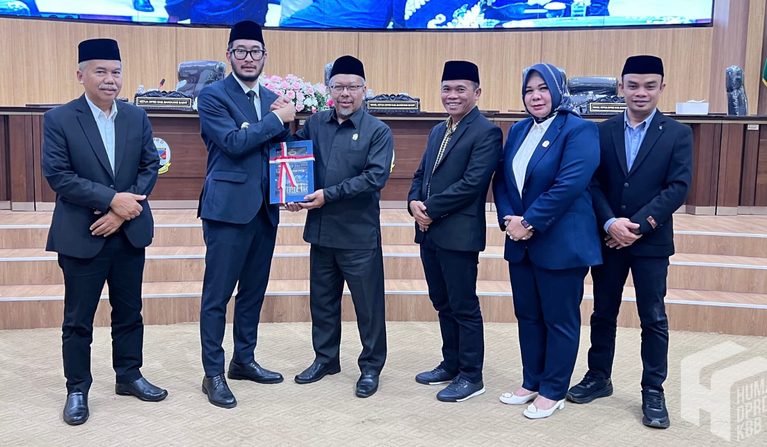 c061e338-c003-4f3f-b38b-904db9ff6c51